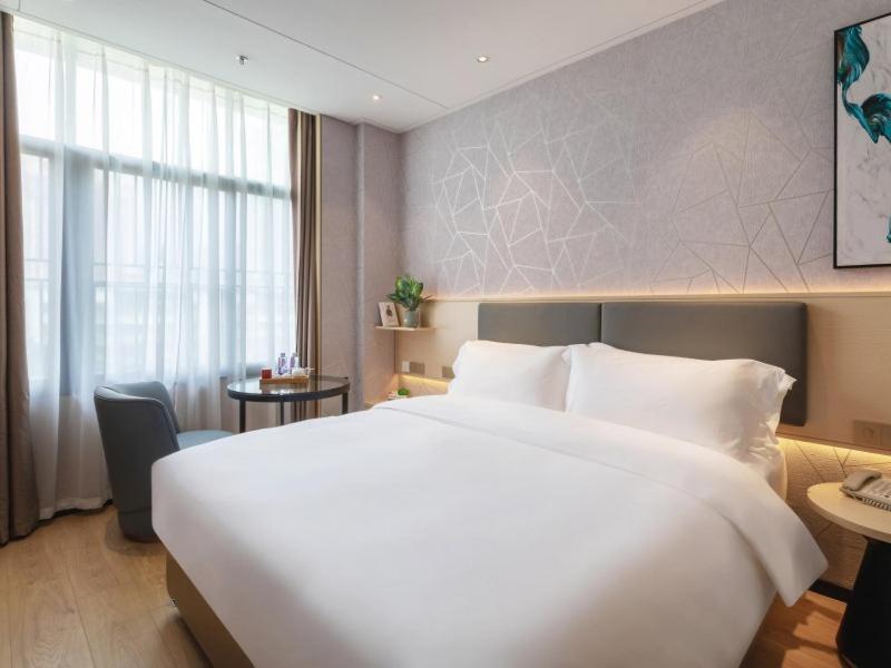GreenTree Eastern Hotel Shenzhen Futian Civic Center Jingtan Subway Station, Shenzhen, China