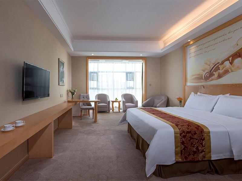 Vienna Hotel (Qionghai Yinhai Road), Qionghai, China