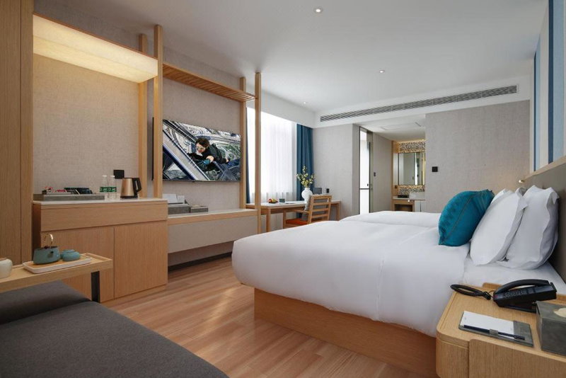 Mehood Lestie, Tianjin Meijiang Convention and Exhibition Center Flagship Store, Tianjin, China