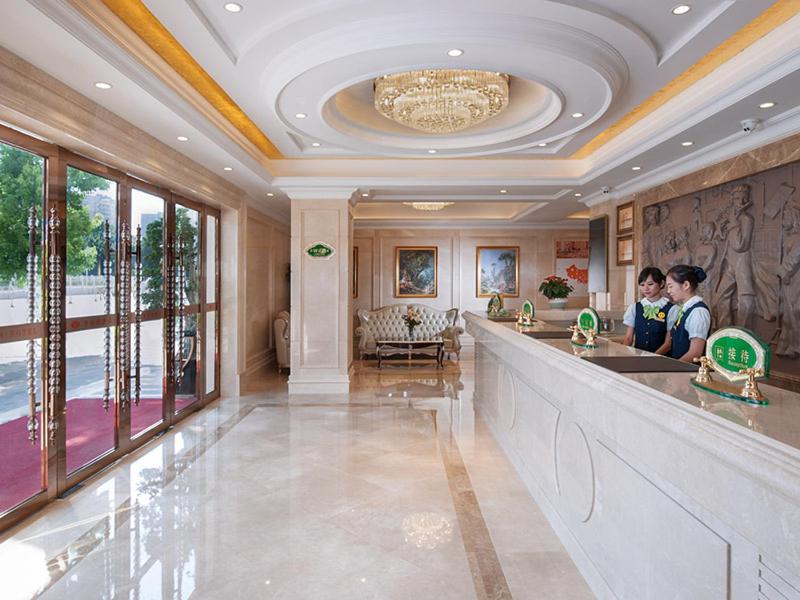Vienna Hotel Shenzhen Guanlan Renming Road Heping, Tiantangwei, China