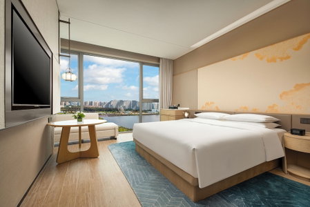 HUALUXE Resort Beihai Silver Beach by IHG, Beihai, China