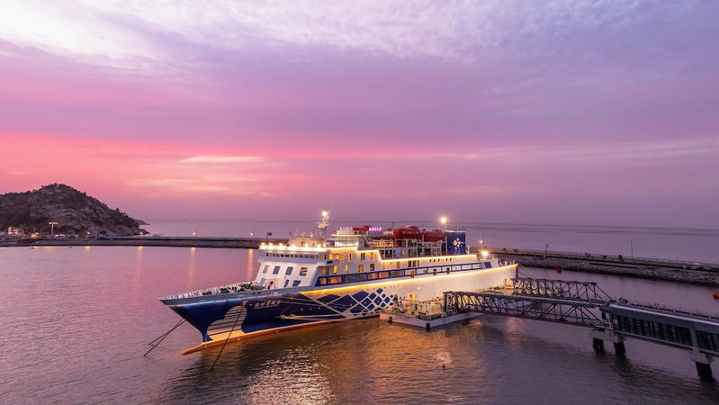 Voco Lianyungang Star Of Haizhoubay by IHG, Lianyungang, China