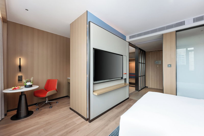 Holiday Inn Express Haikou World Trade Center by IHG, Haikou, China