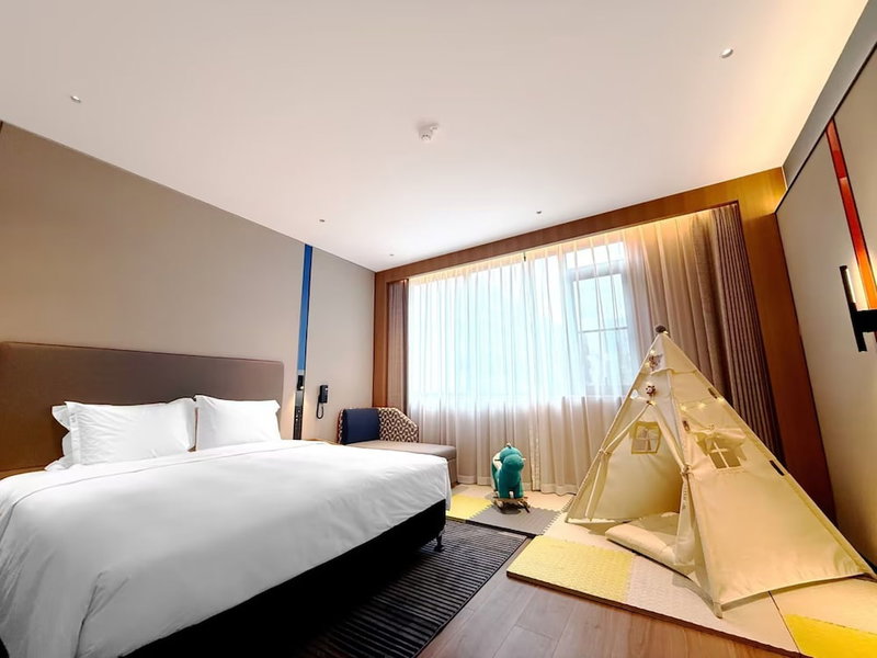 Holiday Inn Express Haikou World Trade Center by IHG, Haikou, China