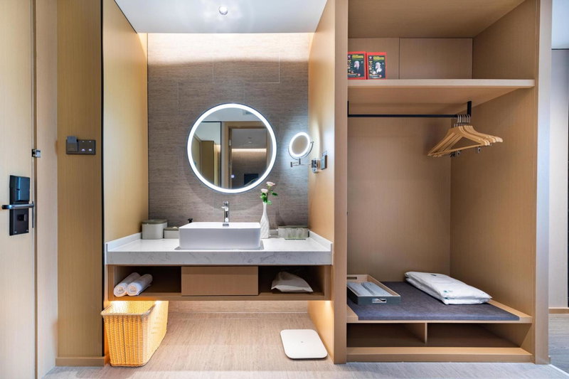 Atour Hotel Shenzhen Futian Xiangmi Lake, Shenzhen, Китай