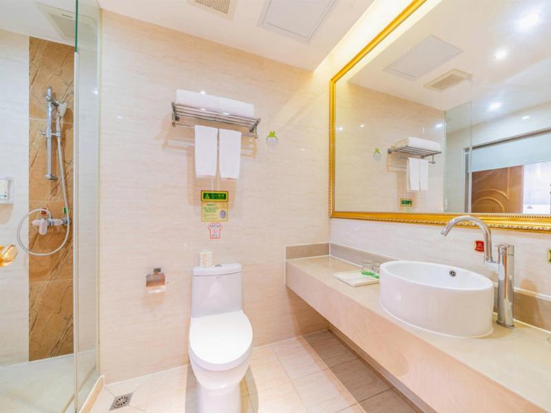 Vienna Hotel Shiyan Guangming Road, Shenzhen, 中国