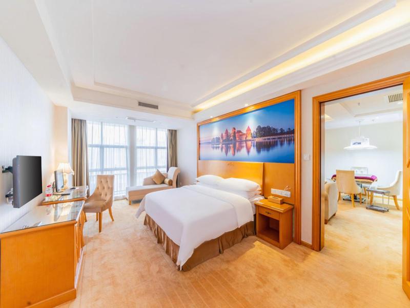 Vienna Hotel Shiyan Guangming Road, Shenzhen, 中国