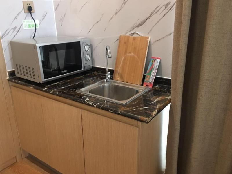 GreenTree Inn Taian High-speed Railway Station Lingshan Avenue Business Hotel, Tai'an, China