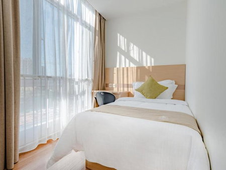 GreenTree Inn Taian High-speed Railway Station Lingshan Avenue Business Hotel, Tai'an, China