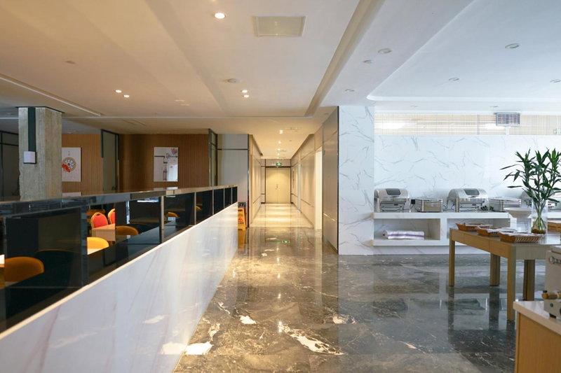 Paco Hotel Guangzhou North Railway Station, Huadu, China