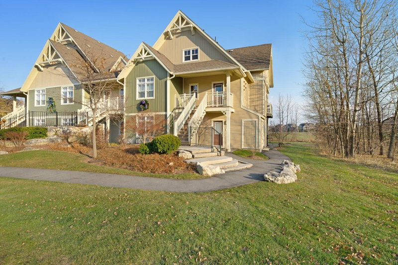 Rivergrass by Property Valet, Blue Mountains, Canada