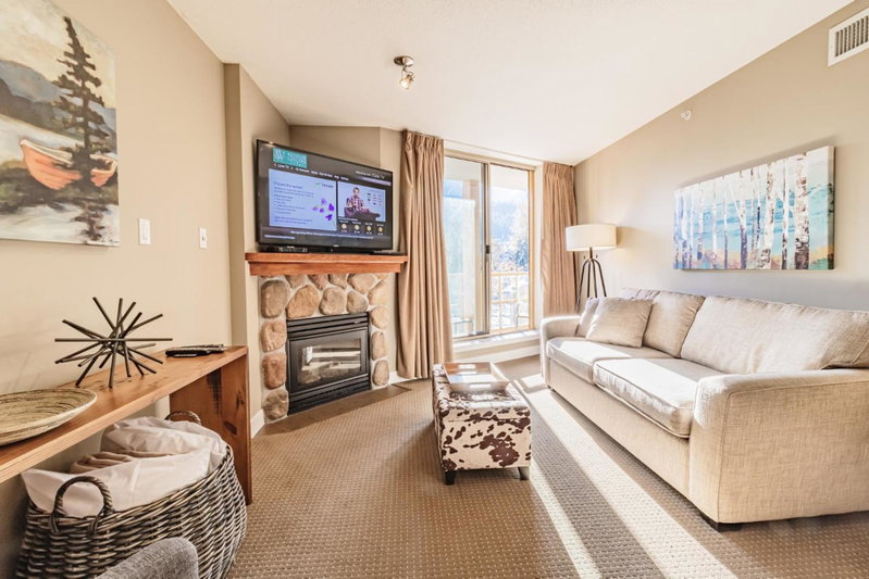 Cascade Lodge HOA by Elevate Vacations, Whistler, Канада