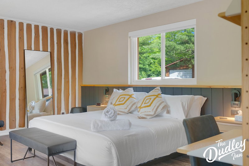 The Dudley Inn, Muskoka Lakes, Canada