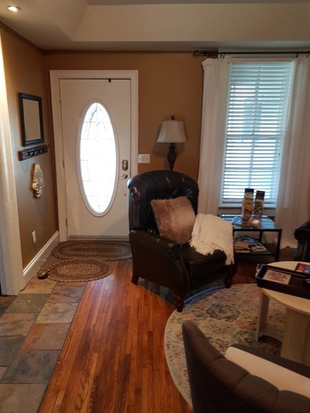 Hellemsfield Inn & bed and breakfast, Kingsville, Canada