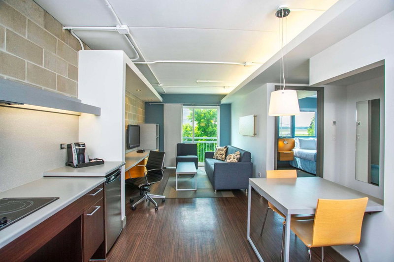 Barker Suites Southport, Portage La Prairie, Canadá
