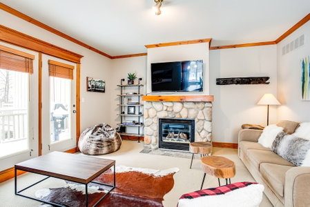 Historic Snowbridge Townhomes, The Blue Mountains, Канада