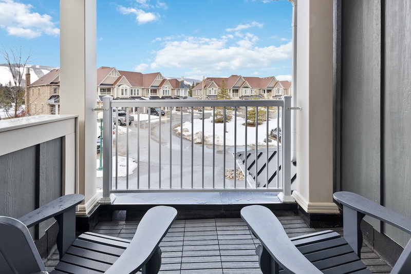 Historic Snowbridge Townhomes, The Blue Mountains, Канада