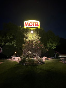 Arrow Lake Motel, Fauquier, Canada