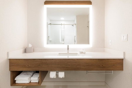 Holiday Inn Express Grande Prairie by IHG, Grande Prairie, Canada
