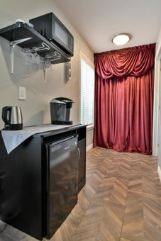The Village Suites, Wellington, Kanada