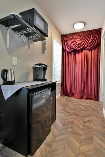 The Village Suites, Wellington, Kanada