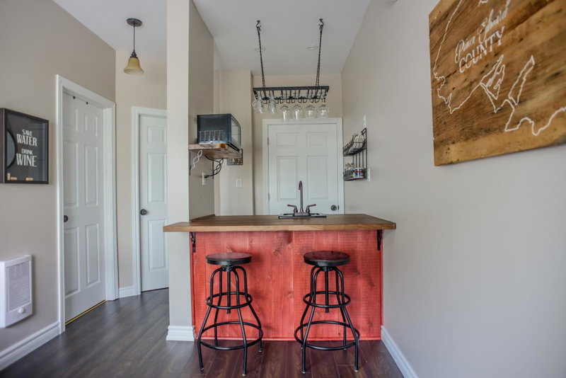 The Village Suites, Wellington, Kanada