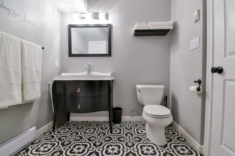 The Village Suites, Wellington, Kanada