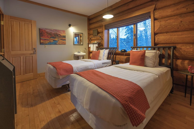 Inn On The Lake, Marsh Lake, Canada