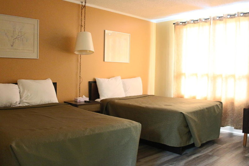 Travellers Inn, Pembroke, Canadá