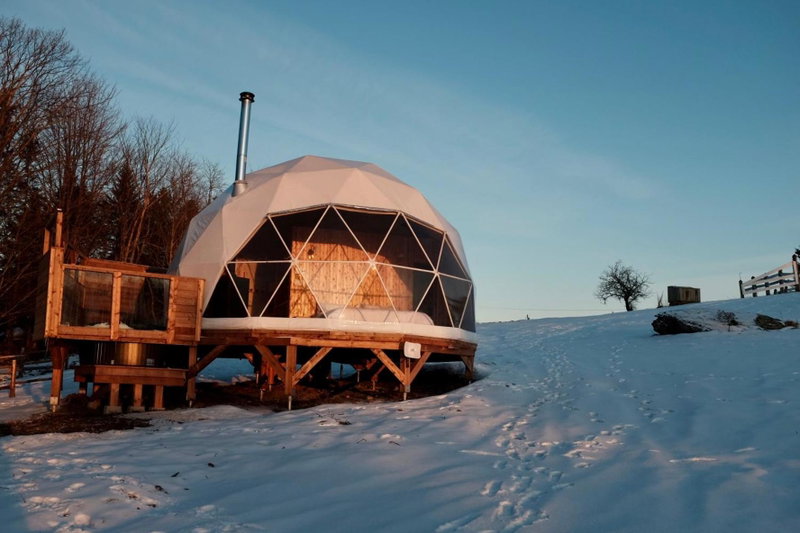 Mi-clos - luxury pods with private jacuzzi and sauna, Orford, Canada