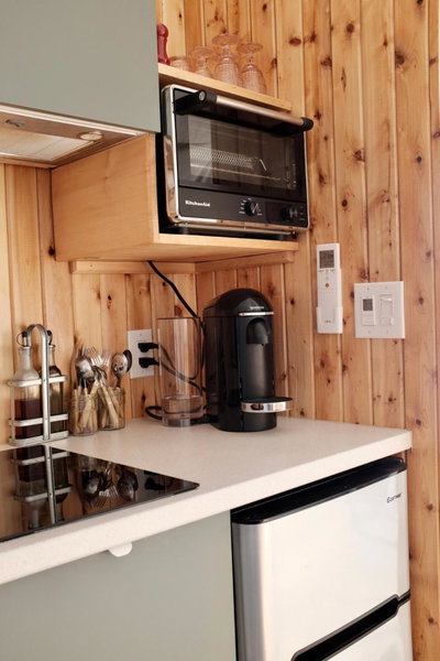 Mi-clos - luxury pods with private jacuzzi and sauna, Orford, Canada