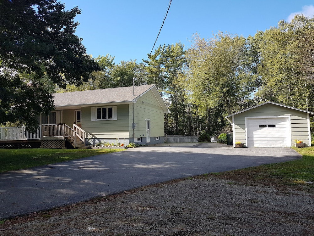 Hotel · Roseway River Cottages, Lower Ohio