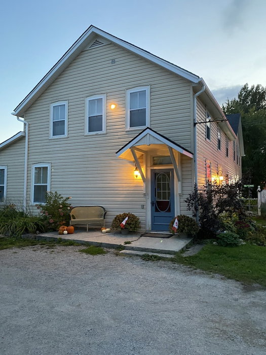 Rocklyn Inn Bed & Breakfast, Grey Highlands, Canada