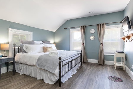 Rocklyn Inn Bed & Breakfast, Grey Highlands, Canada