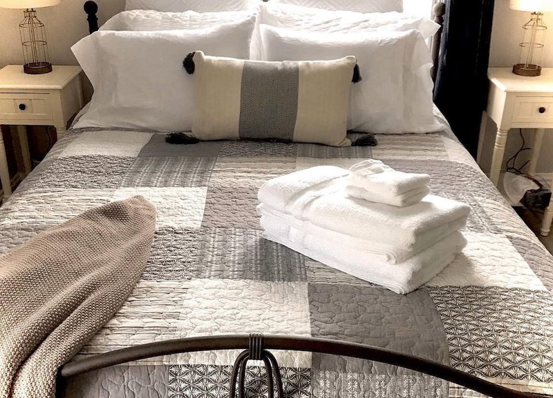Rocklyn Inn Bed & Breakfast, Grey Highlands, Canada