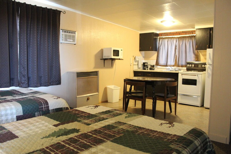 Nomad motel, Clinton, Canada