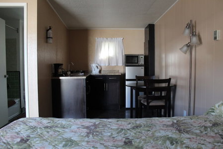 Nomad motel, Clinton, Canada
