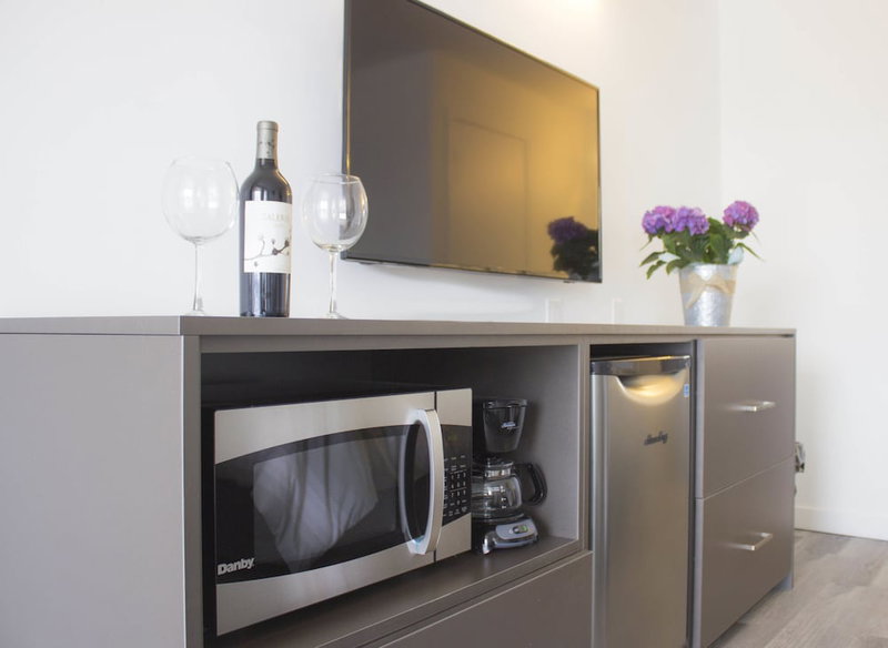 Bowmanville Marina Inn & Suites, Clarington, Canada