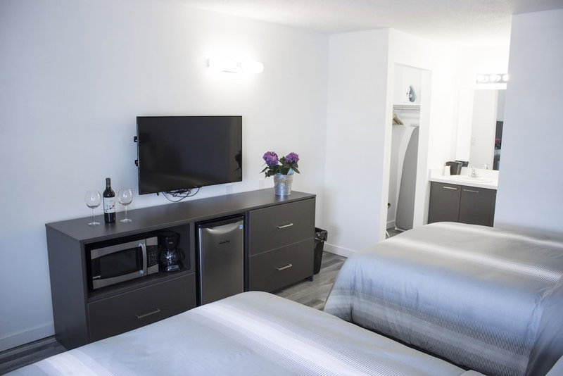 Bowmanville Marina Inn & Suites, Clarington, Canada