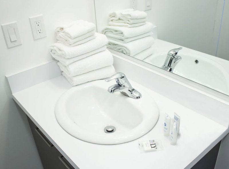 Bowmanville Marina Inn & Suites, Clarington, Canada