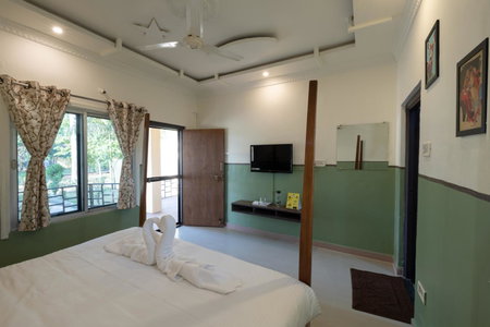 Avadale Tadoba - Stag Groups Not Allowed, Mohurli, India