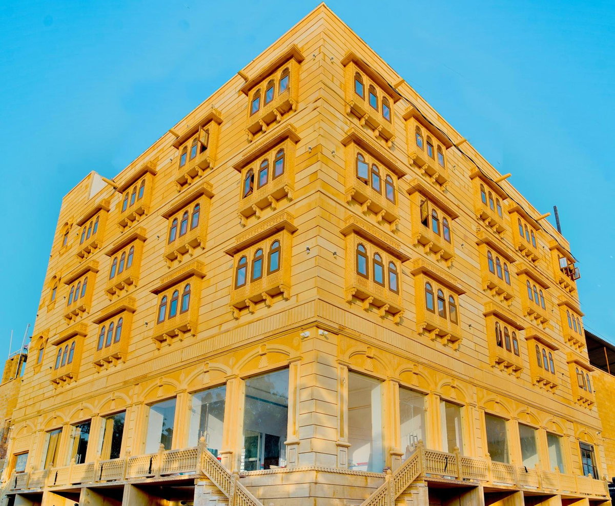 Hotel Jaisal Inn- Swimming Pool- Fort View Pure Veg Restaurant, Inde