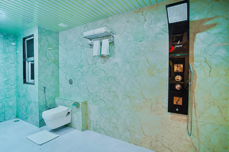 Hotel Jaisal Inn- Swimming Pool- Fort View Pure Veg Restaurant, Jaisalmer, Inde