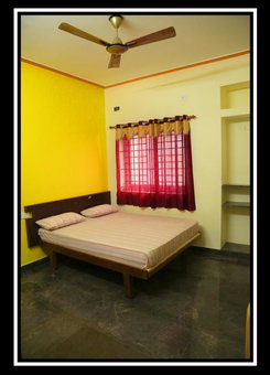 Pattiah Naidu Palace, Palani, India