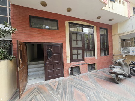 SKY BLOOM RESIDENCY GURGAON SECToR 22, Gurgaon, Индия