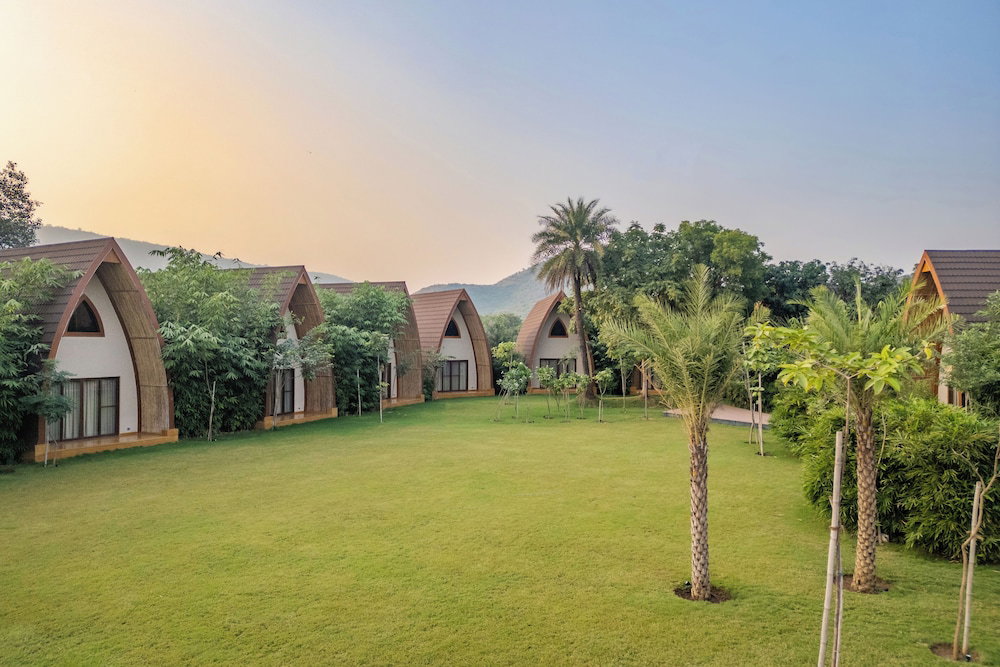 Hotel · Ananta Spa & Resort Ajabgarh, Thana Gazi