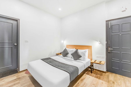 Rohaan Inn - UPAR Hotels Ashok Nagar, Chennai, Inde