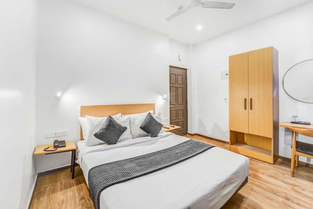 Rohaan Inn - UPAR Hotels Ashok Nagar, Chennai, Inde