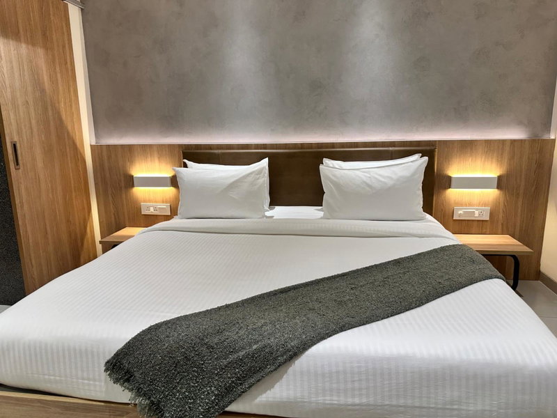 32 Urban by Akoya Hotels - Gachibowli, West Hyderabad, Hyderabad, Индия