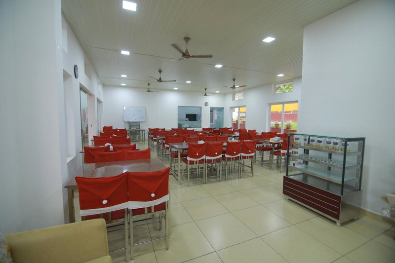 PitStop21, Athirappilly, Индия